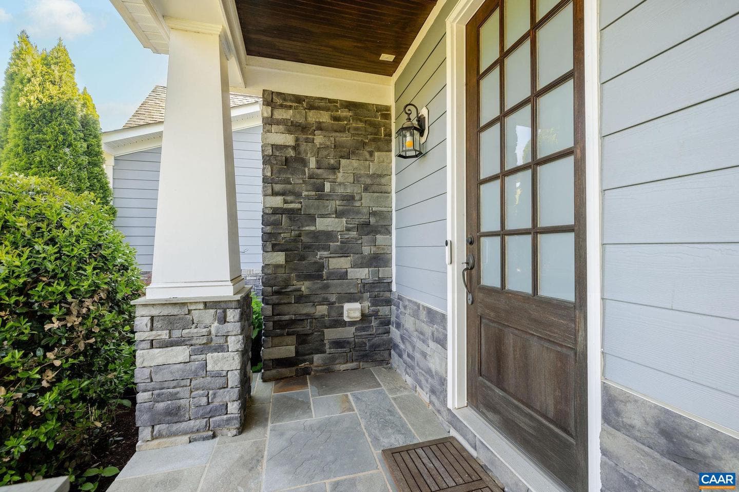 1630 Victor Pl photo 9