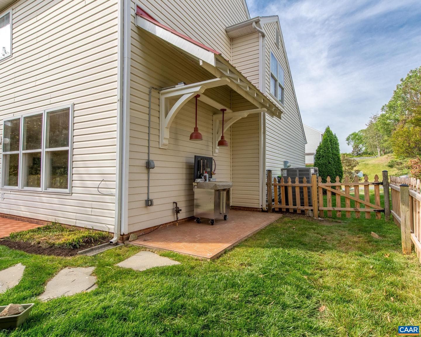 352 Leaping Fox Ct photo 8