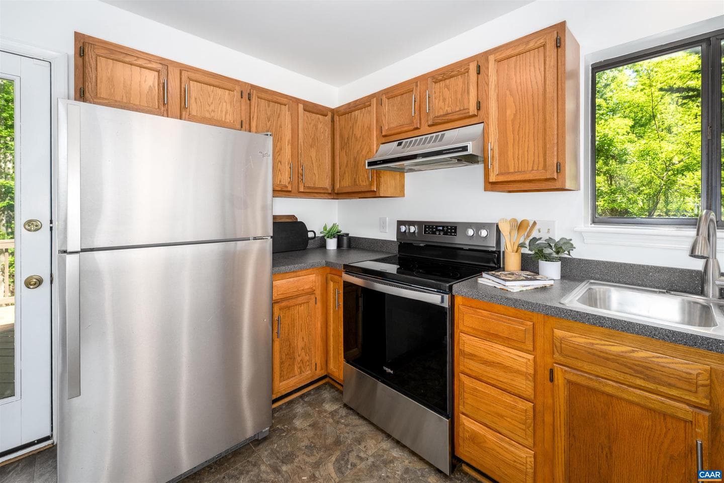 220 Homestead Ln photo 13
