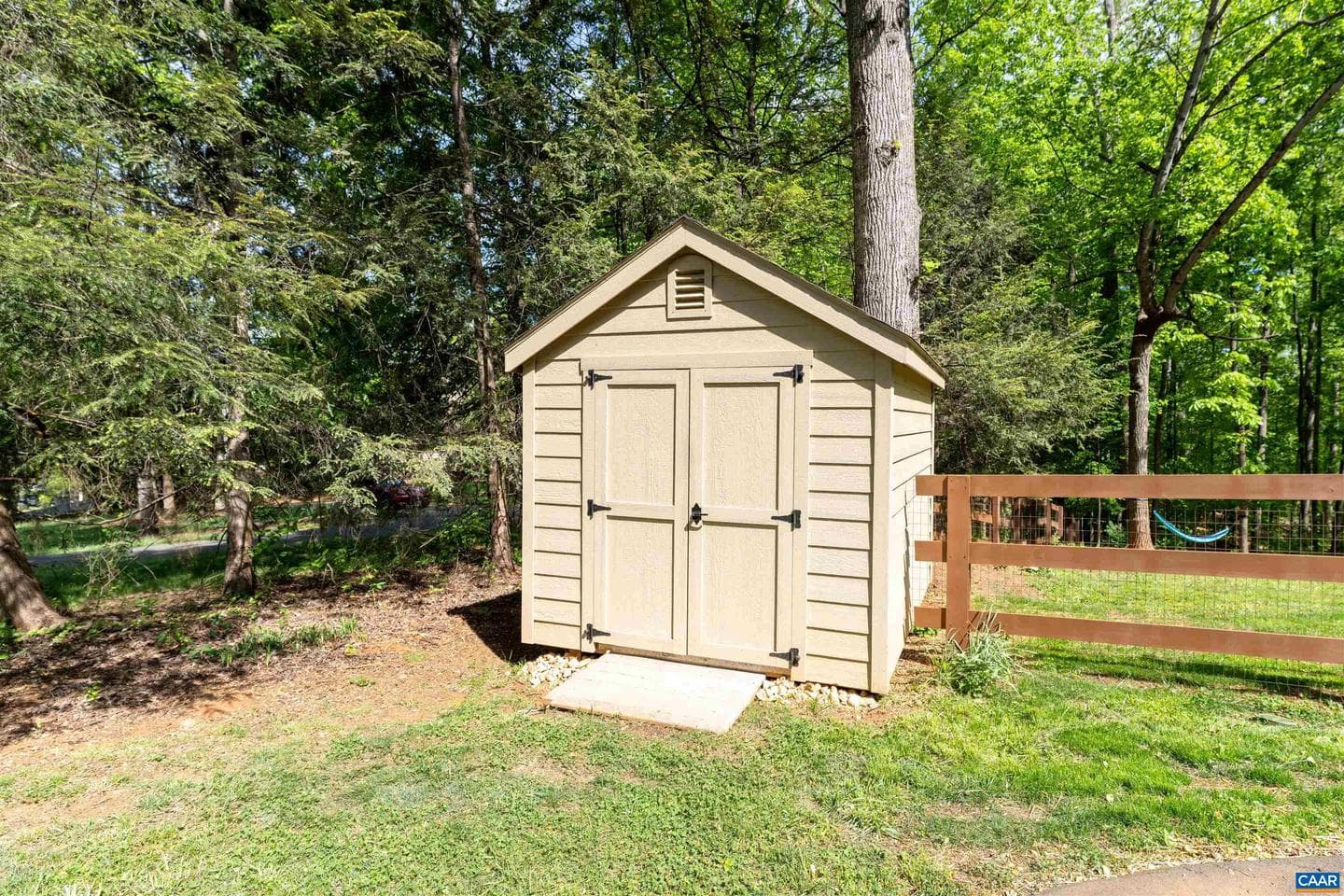 220 Homestead Ln photo 38