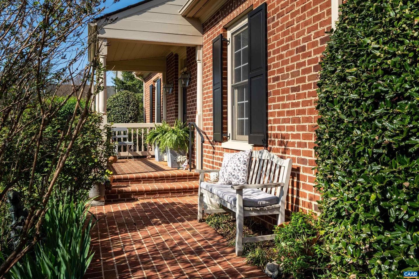 1126 Marion Dr photo 3
