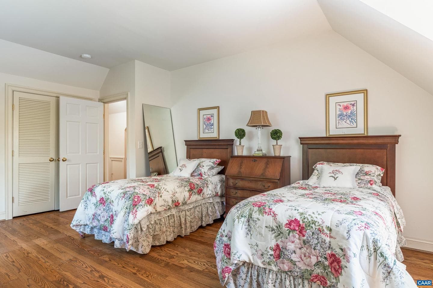 1126 Marion Dr photo 33