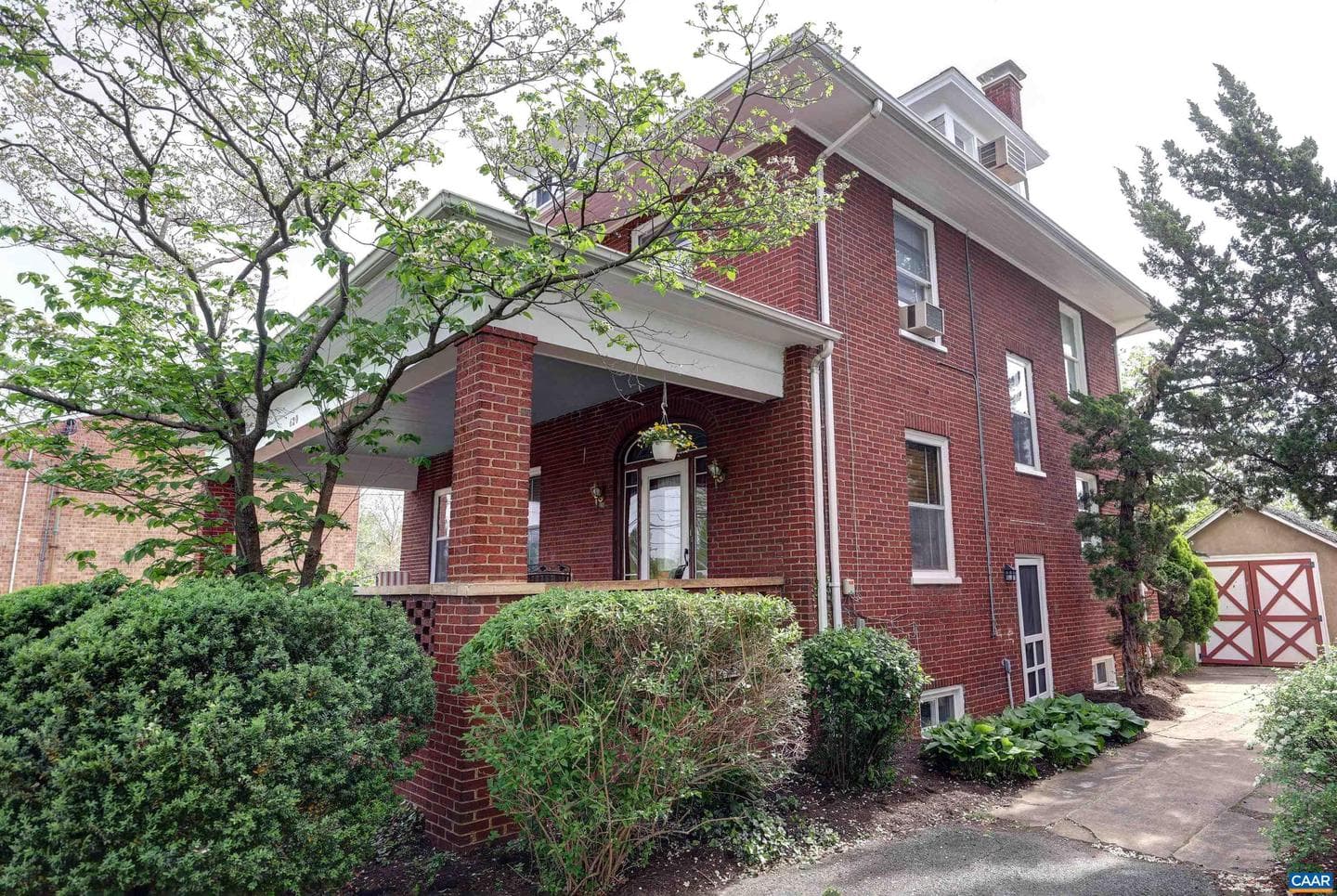 620 Ridge St photo 3