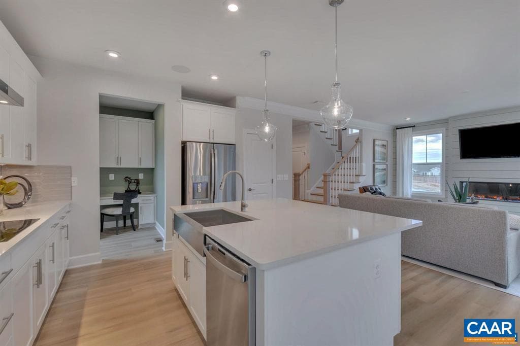 2837 Rambling Brook Ln photo 8