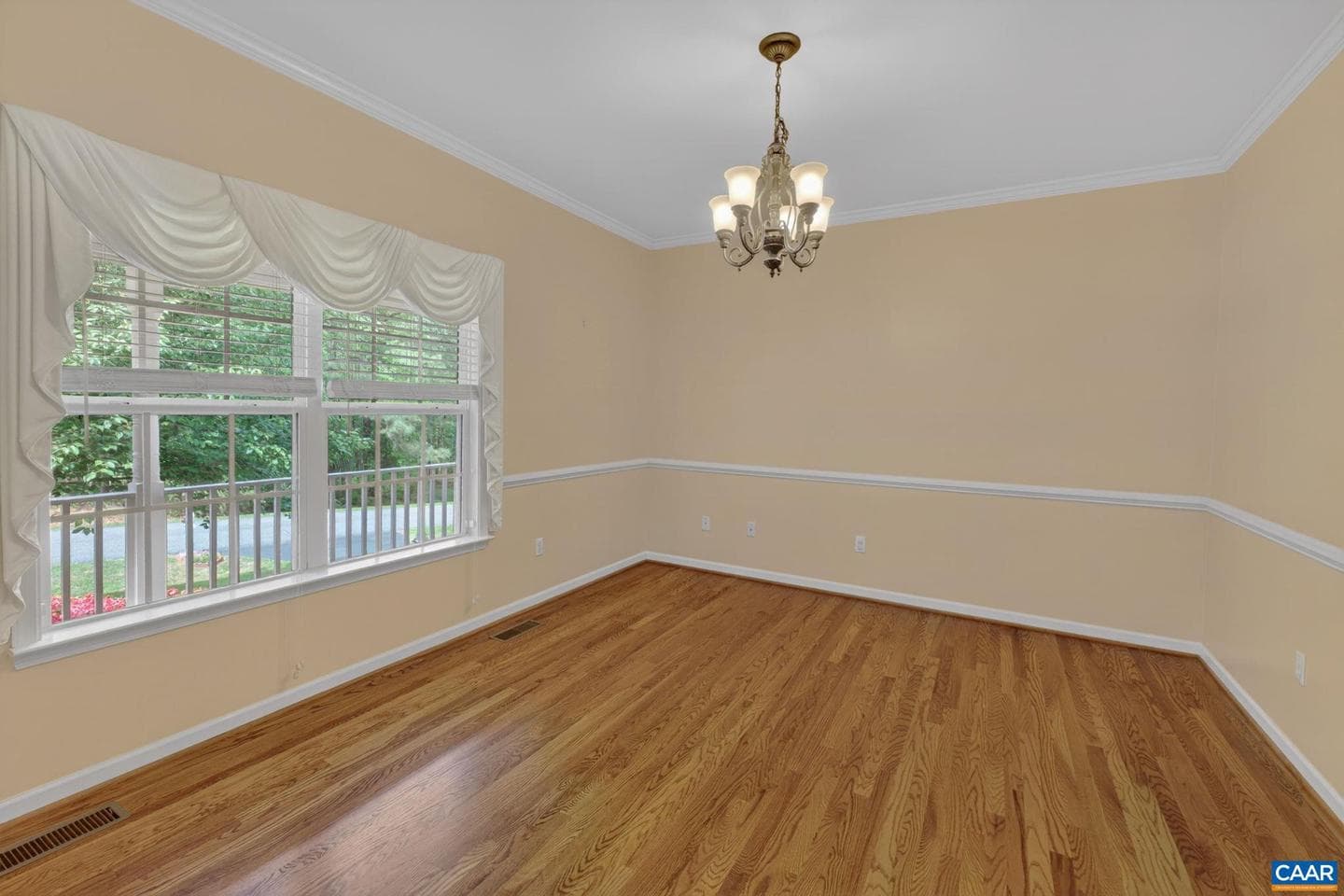 154 White Cedar Rd photo 8