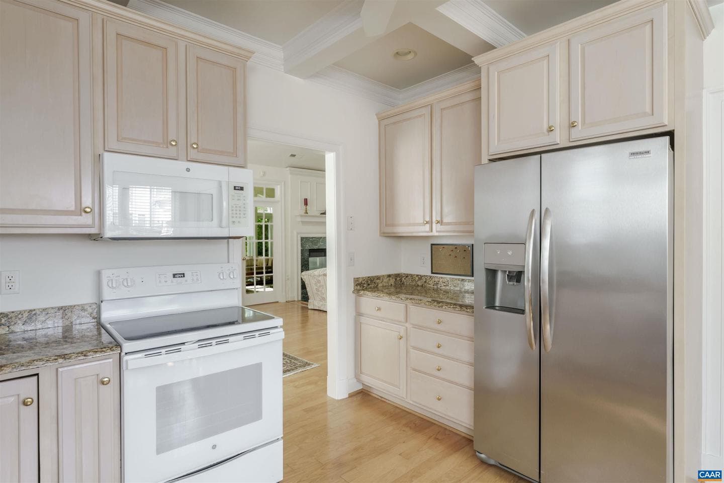 5527 Stonegate Ln photo 12