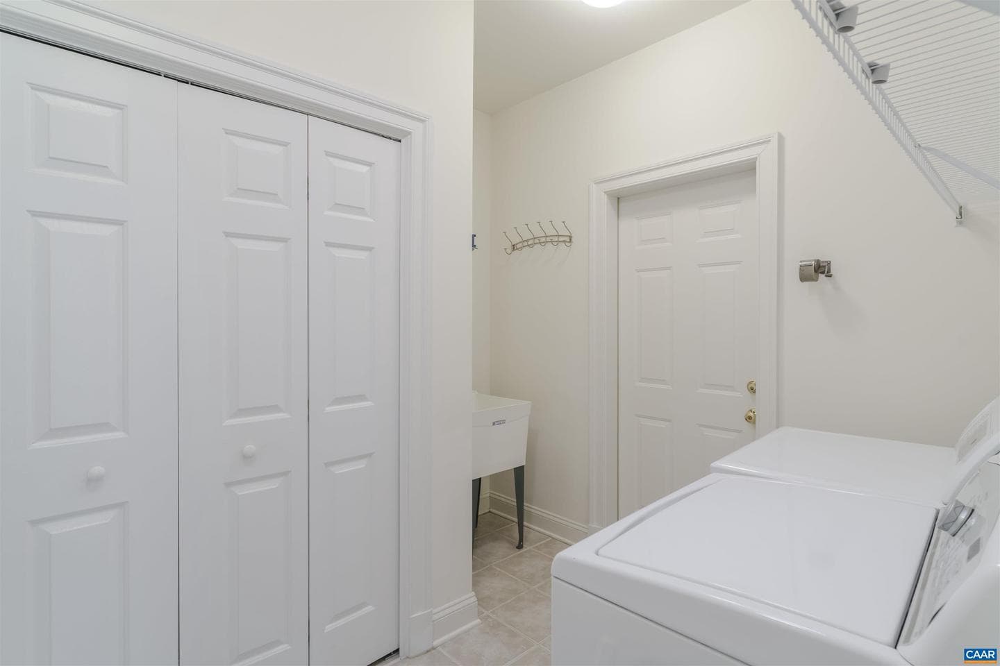 5527 Stonegate Ln photo 29