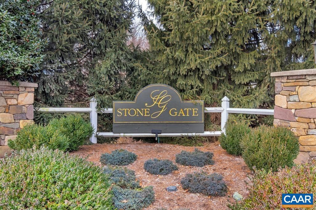 5527 Stonegate Ln photo 36