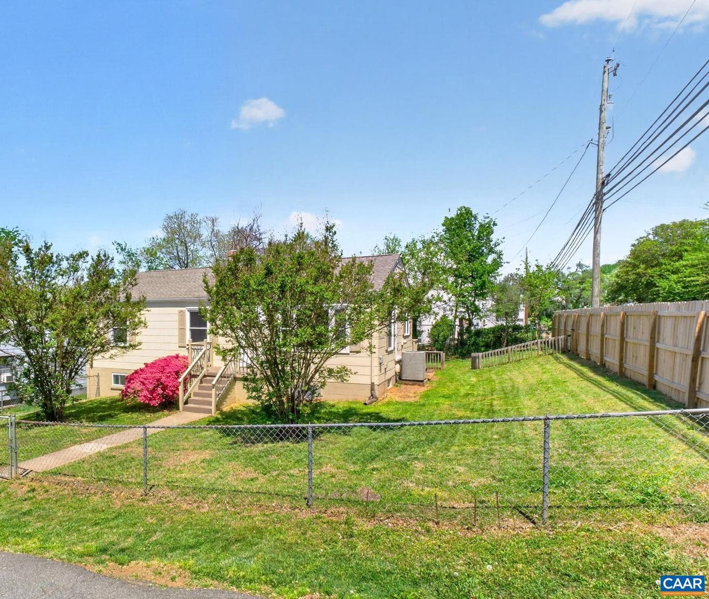 511 Stonehenge Ave, Charlottesville