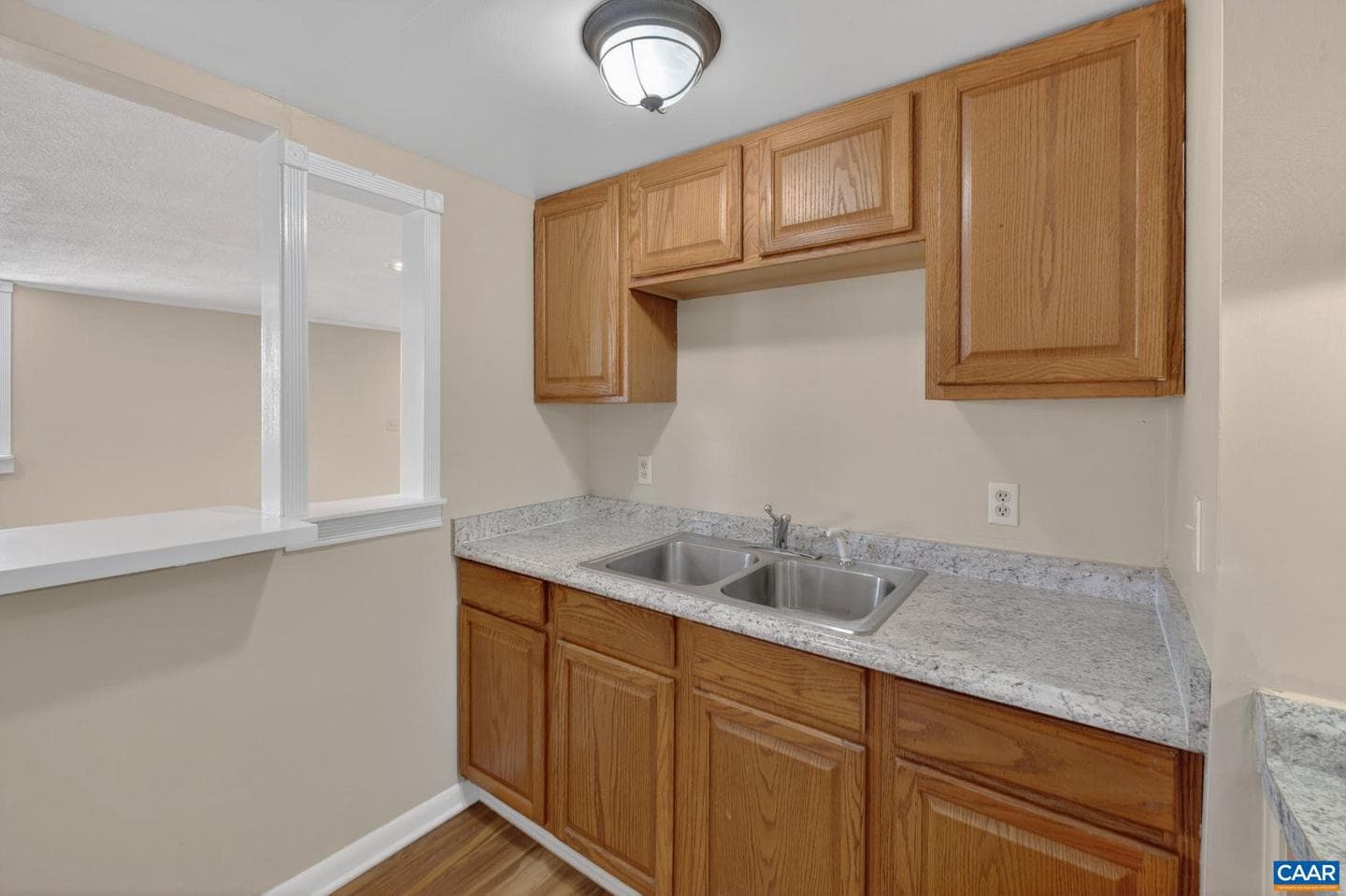 511 Stonehenge Ave photo 27