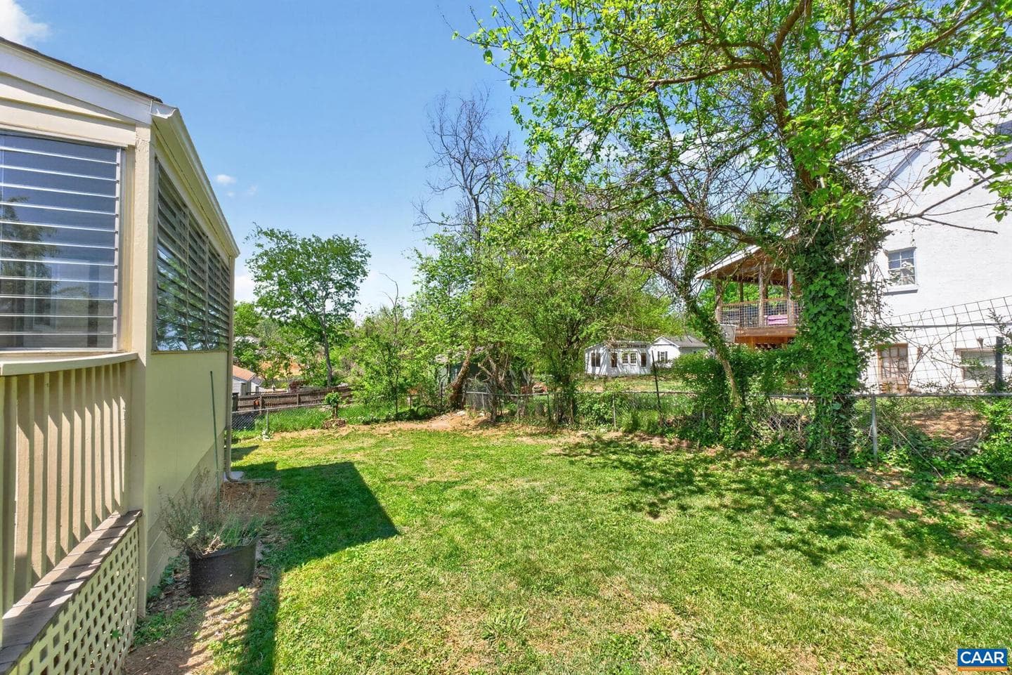511 Stonehenge Ave photo 36
