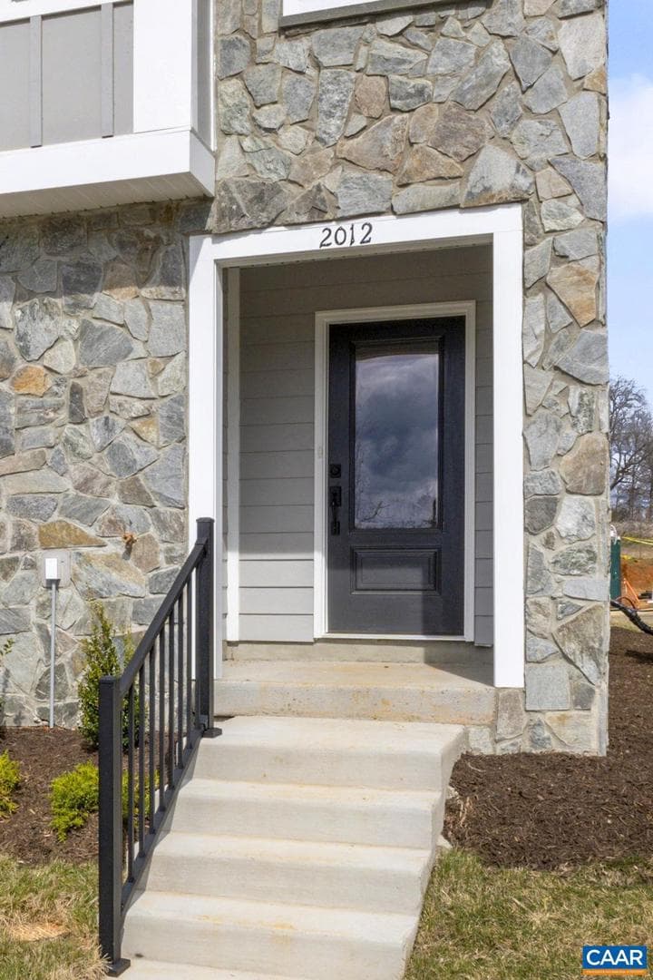 138 Park Ridge Dr photo 4
