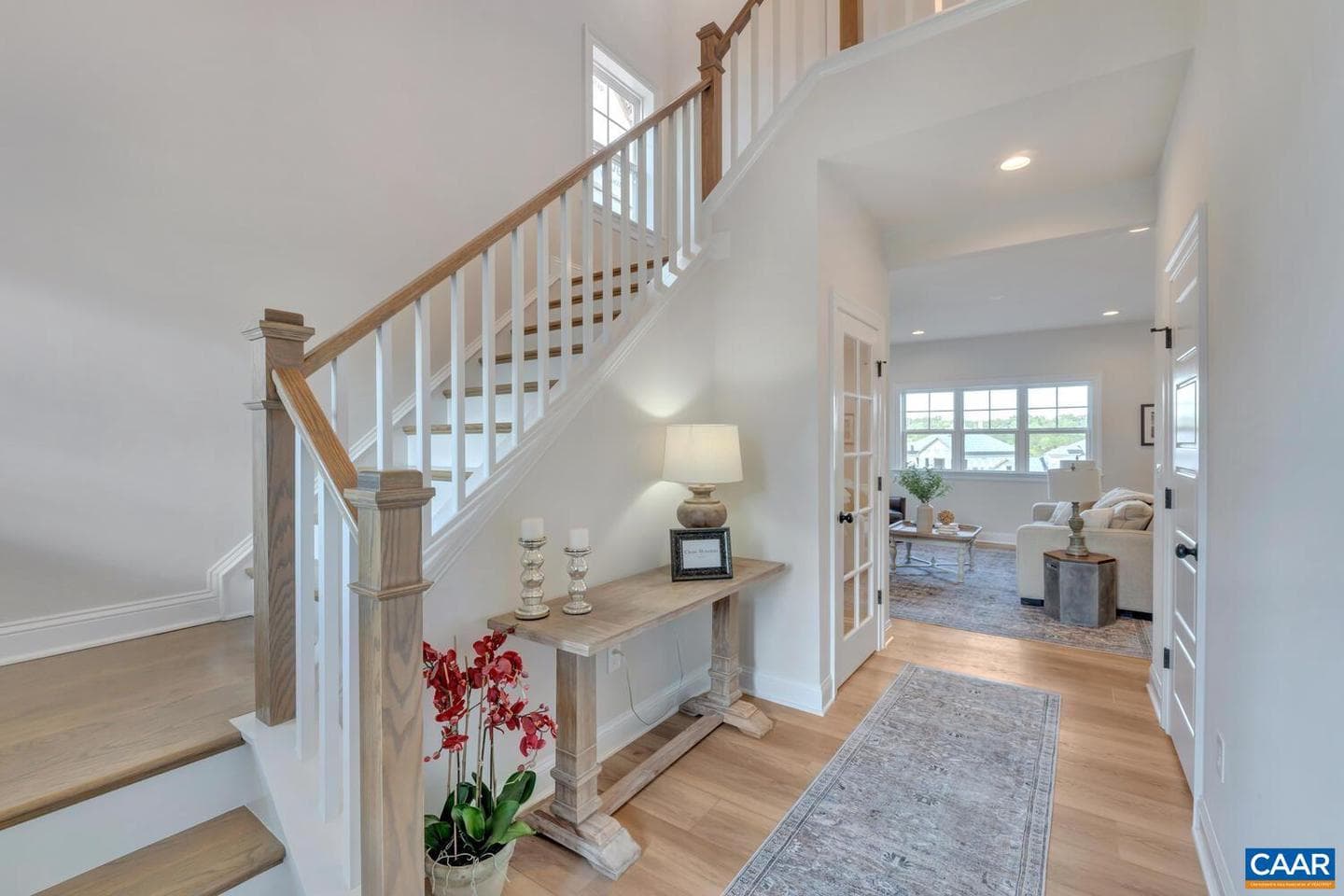 89 Renee Ln photo 4