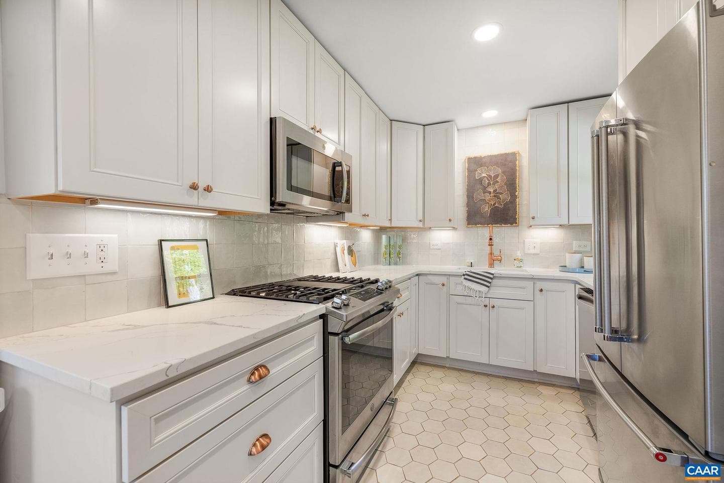 1007 Holmes Ave photo 12