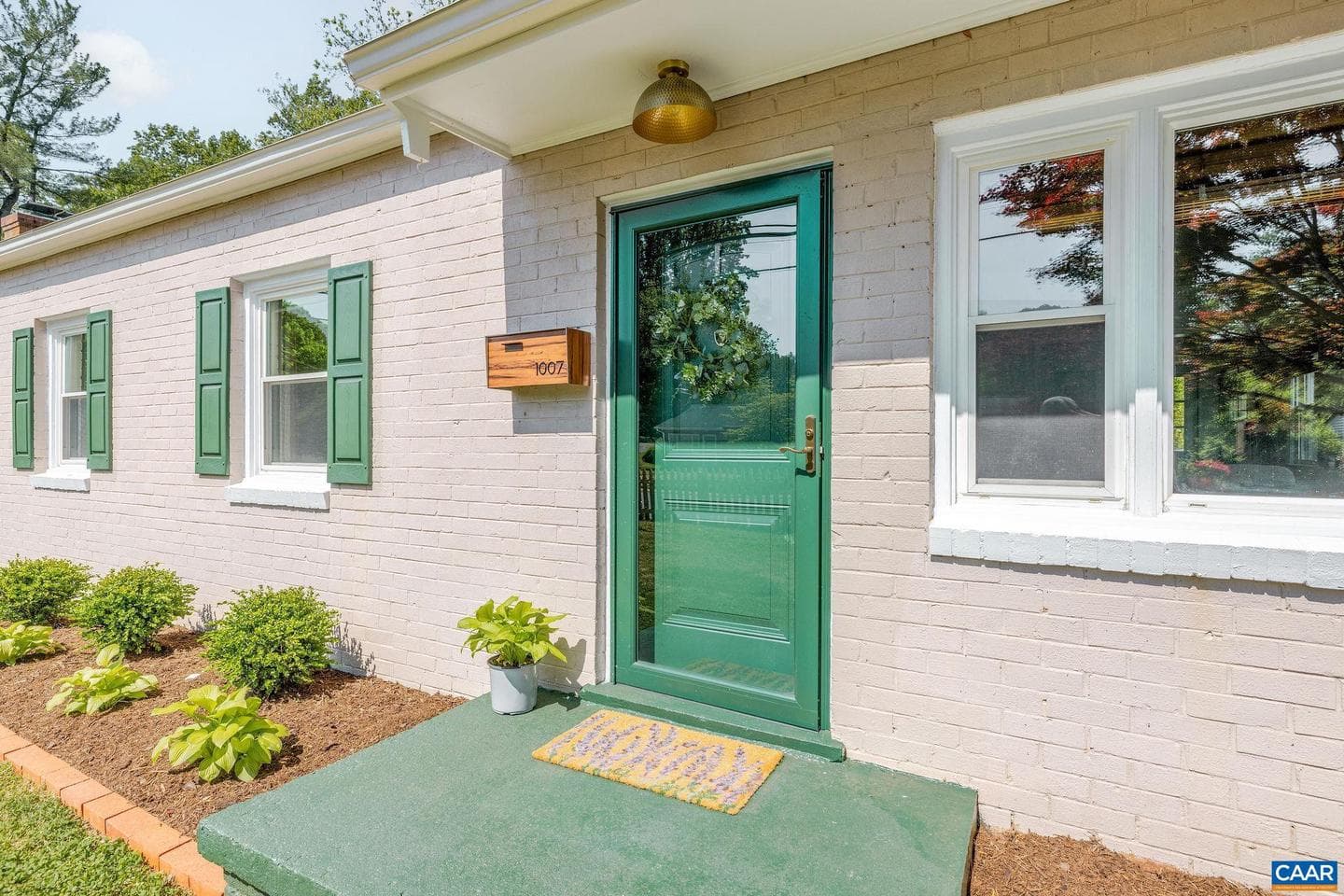 1007 Holmes Ave photo 3
