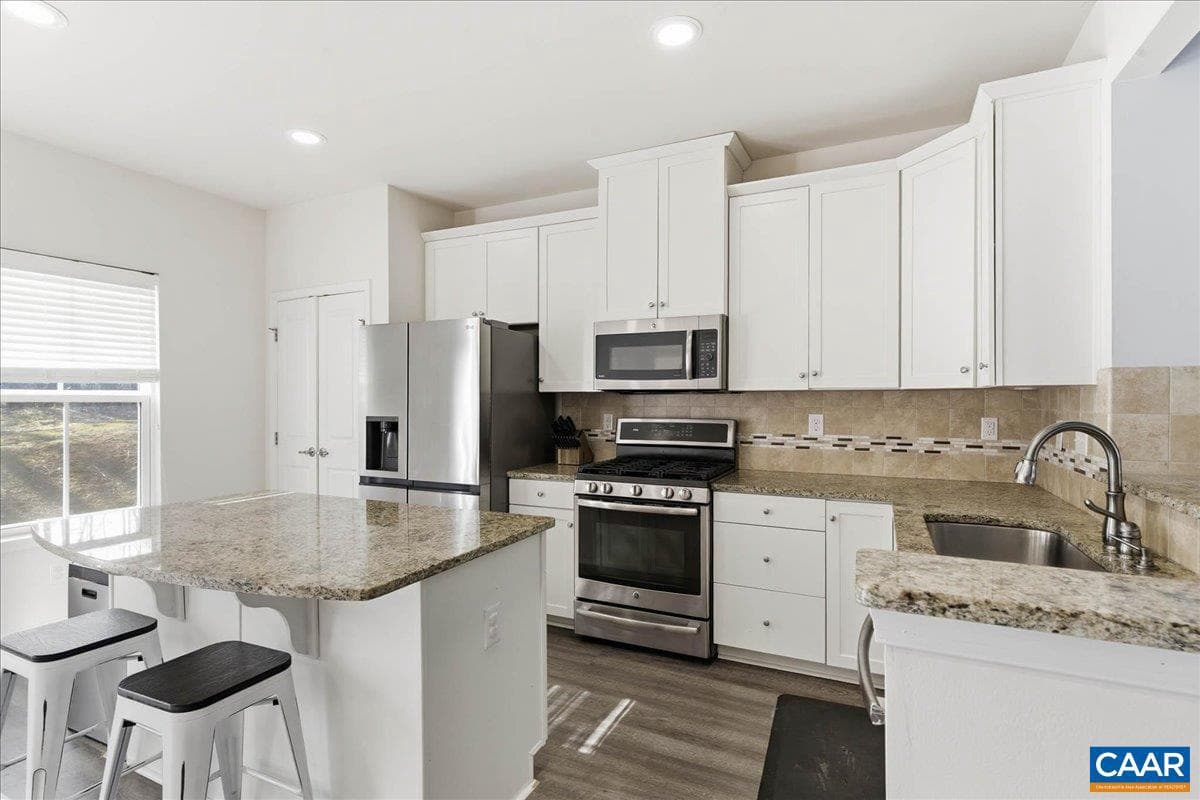 2054 Bethpage Ct # 2054 photo 11