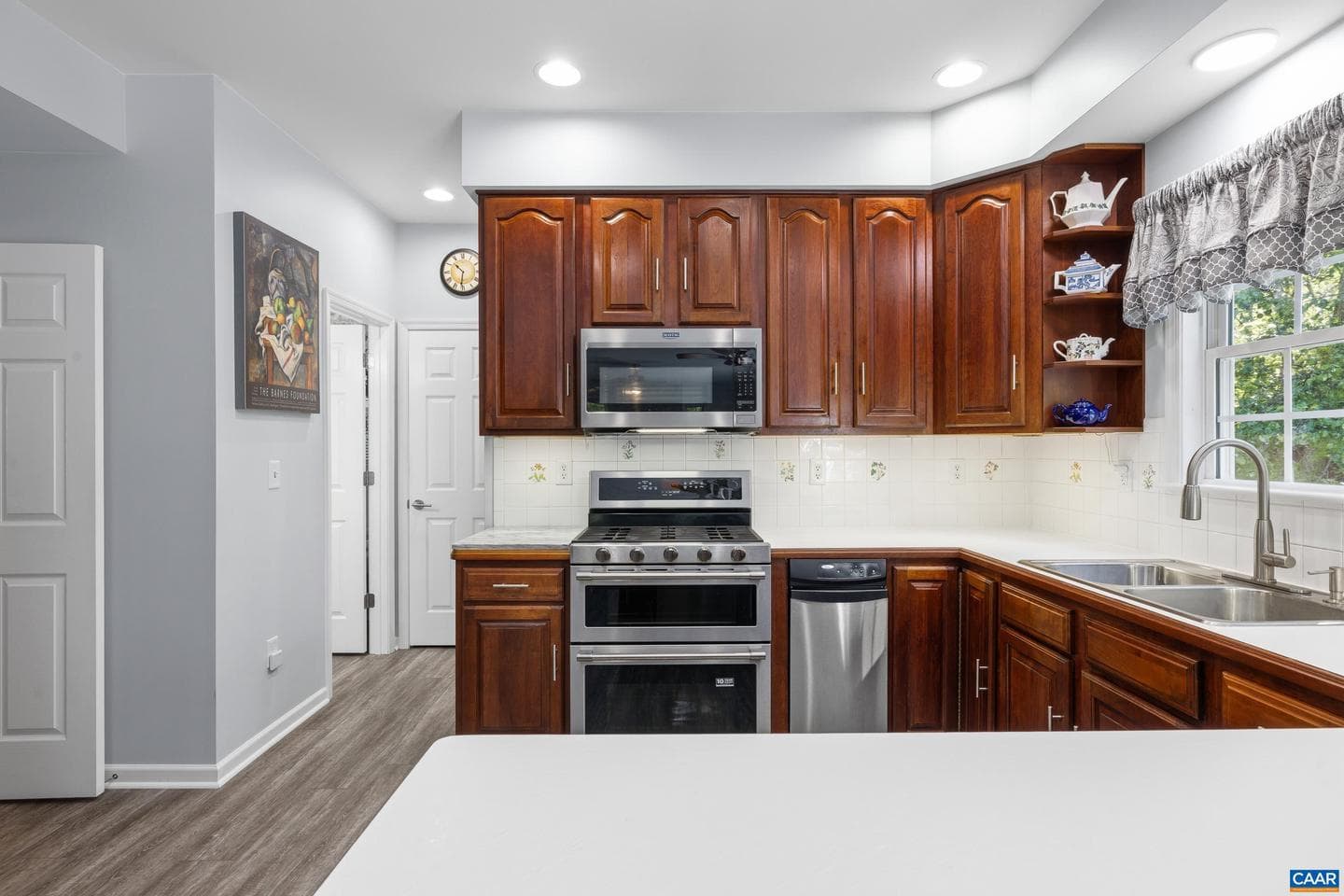 204 W Rosewood Dr photo 20