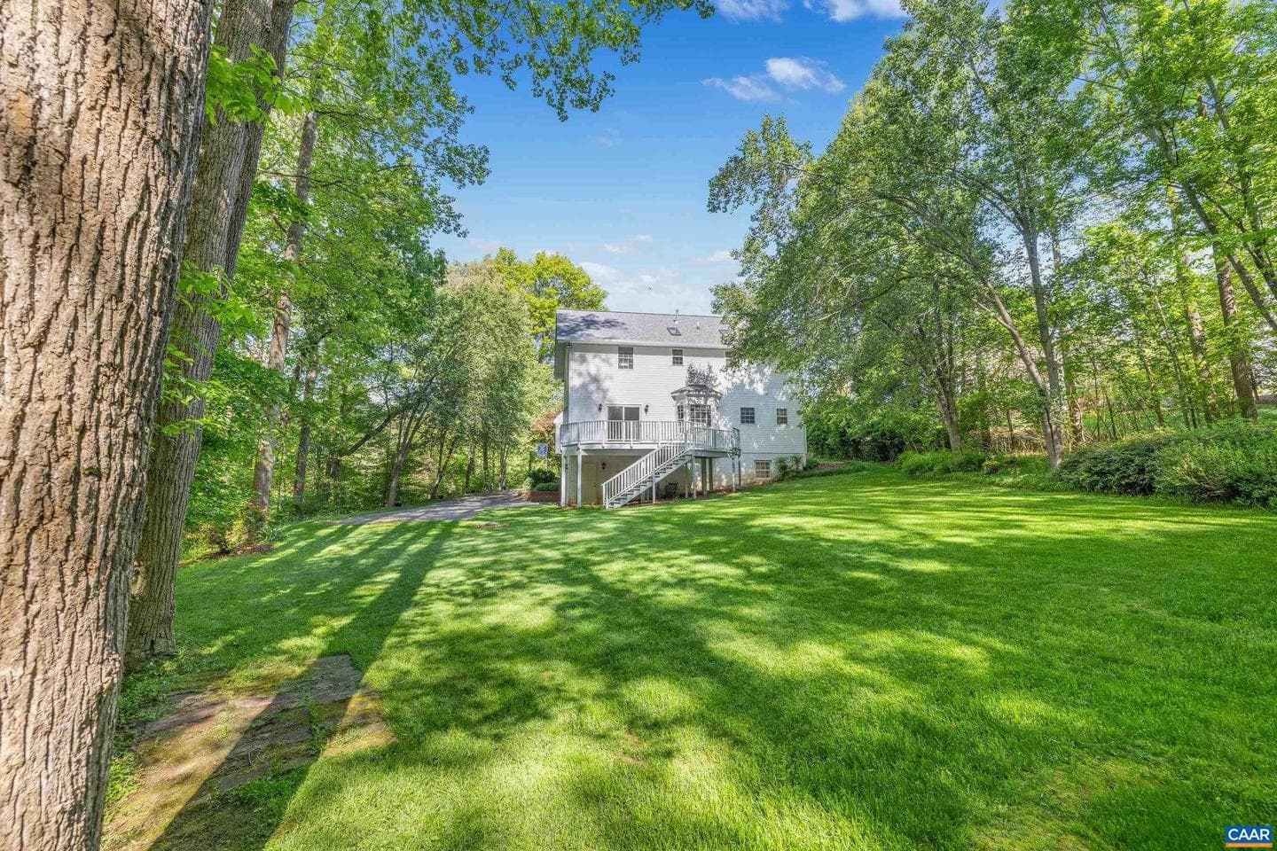 204 W Rosewood Dr photo 7