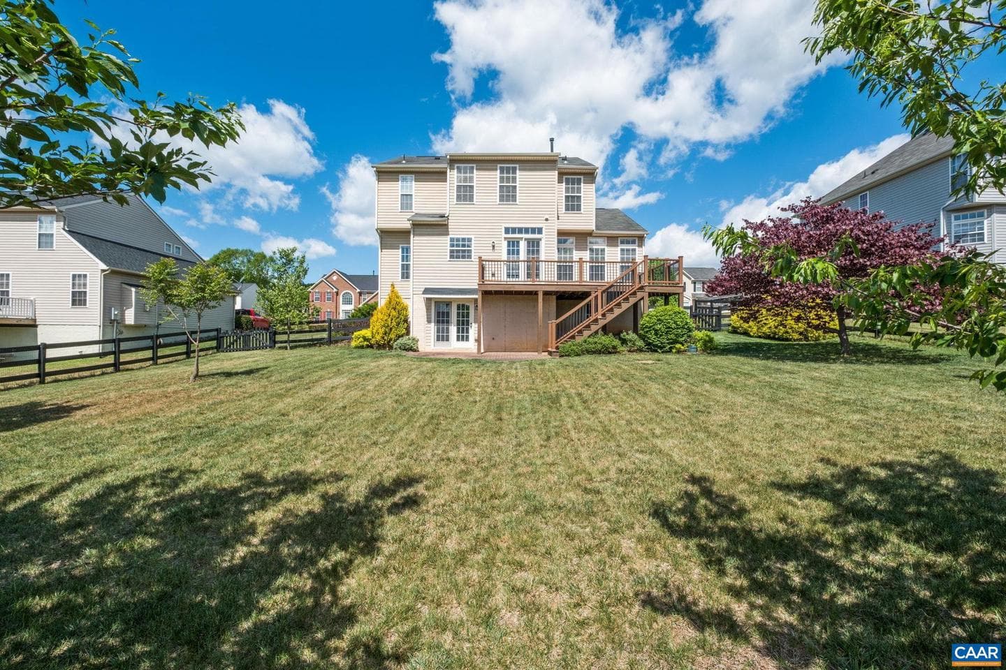 66 Elizabeth Dr photo 38