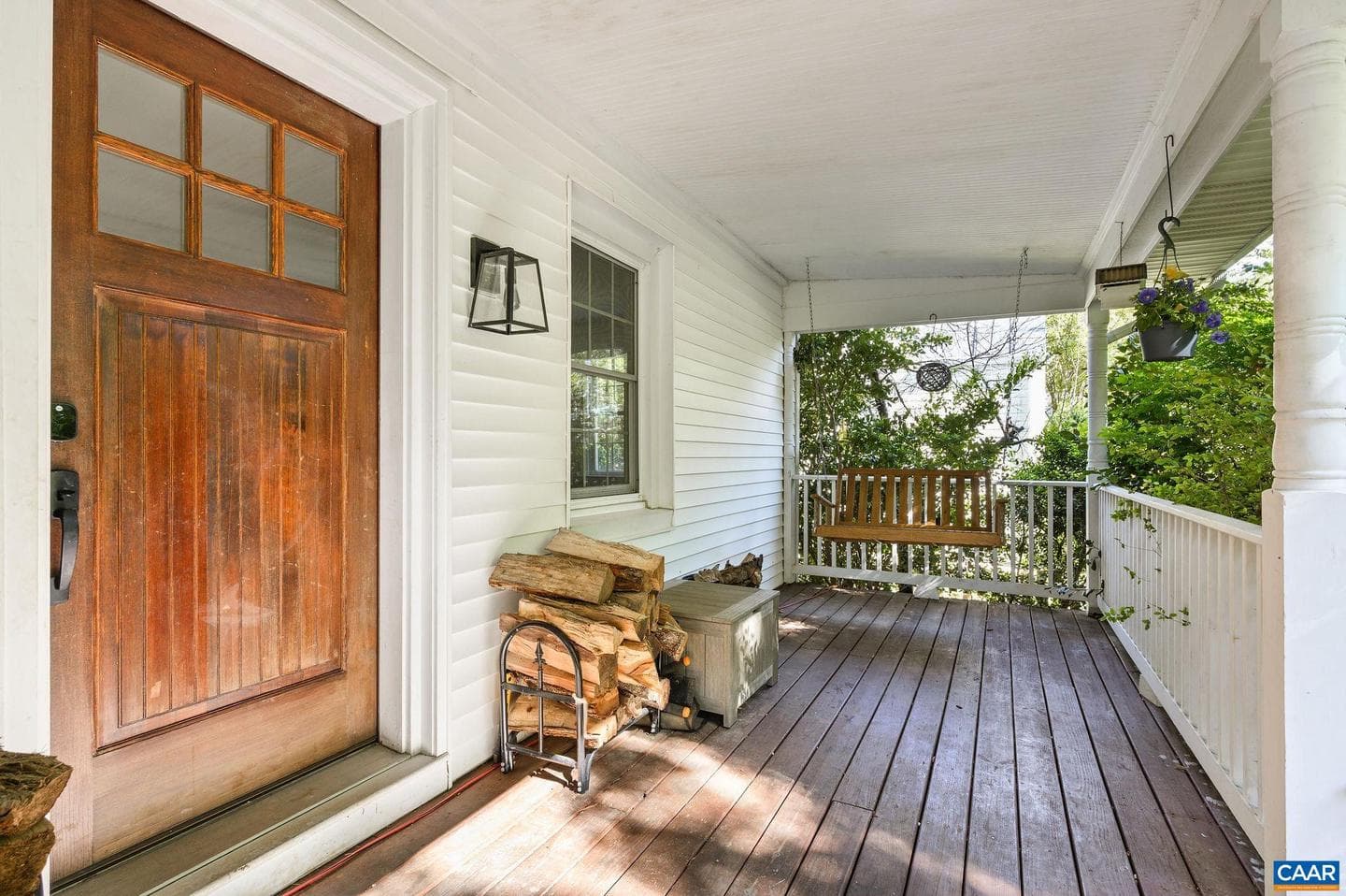 2720 Jefferson Park Ave photo 2
