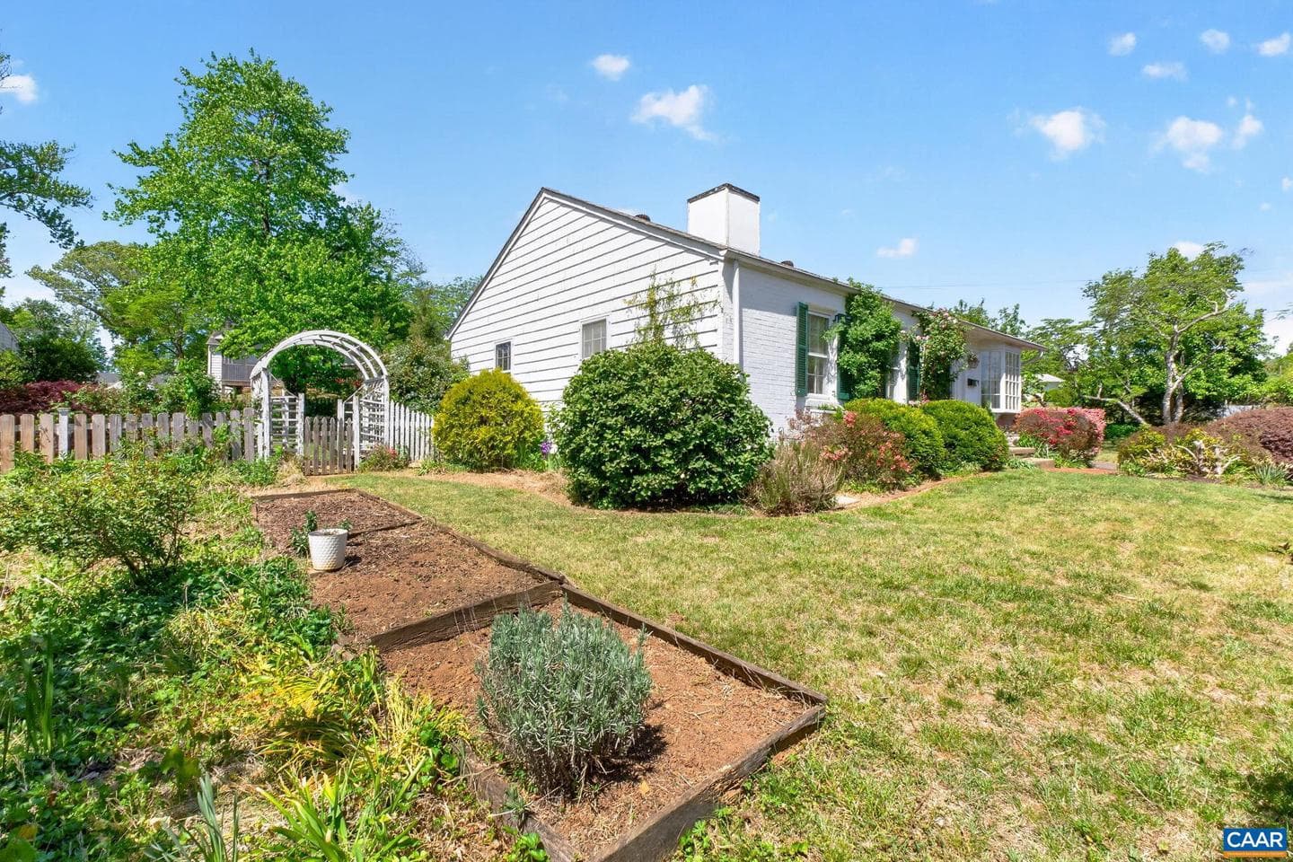2519 Commonwealth Dr photo 32