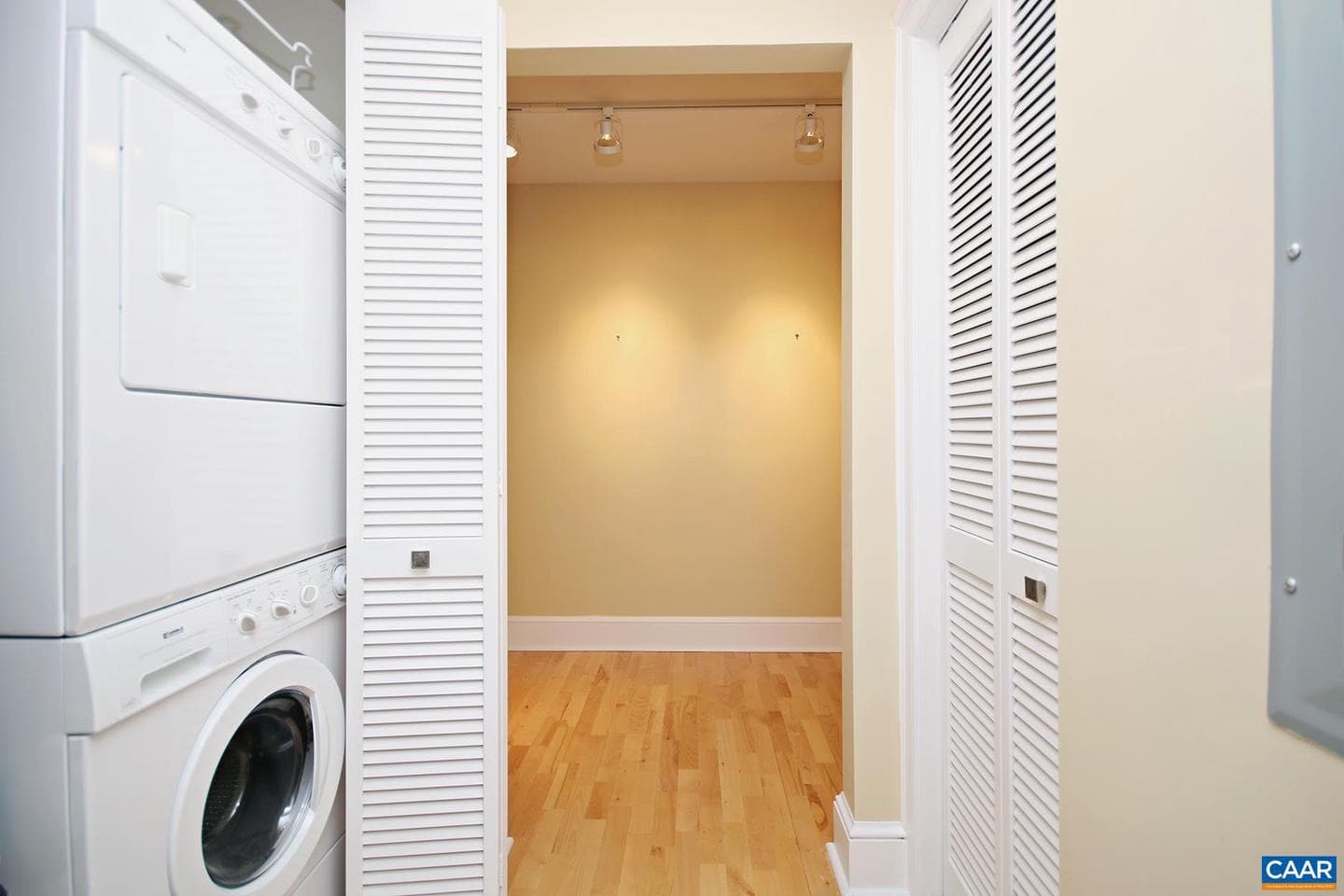 1001 E Market St #1 photo 16