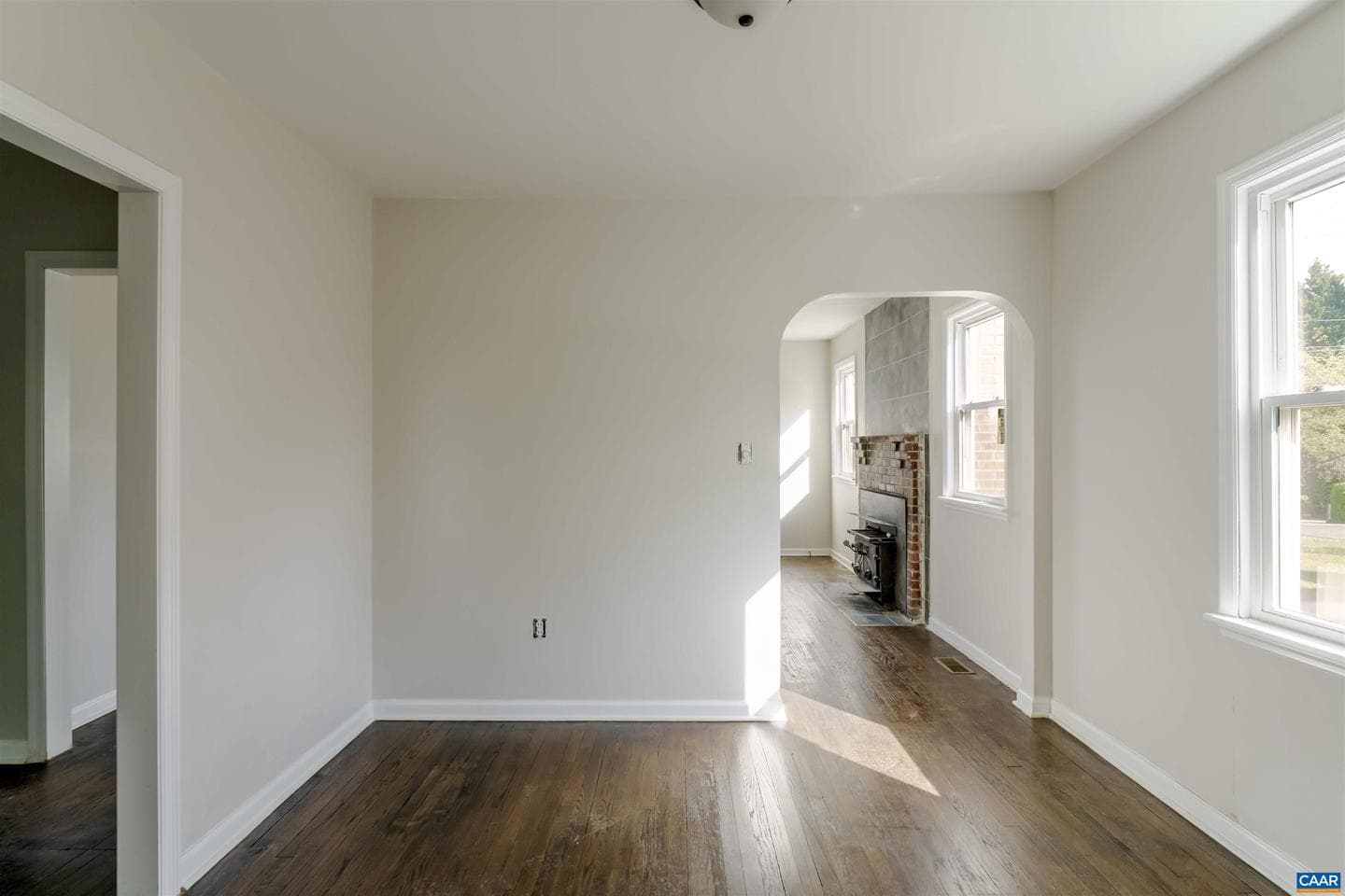 1116 Locust Ave photo 8