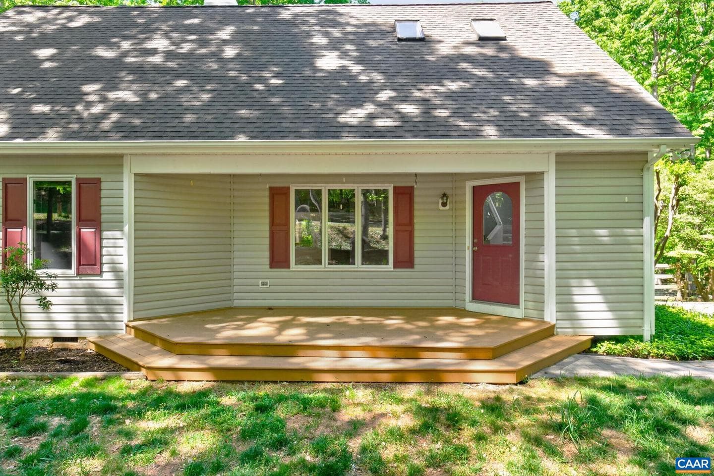32 Wildwood Dr photo 2