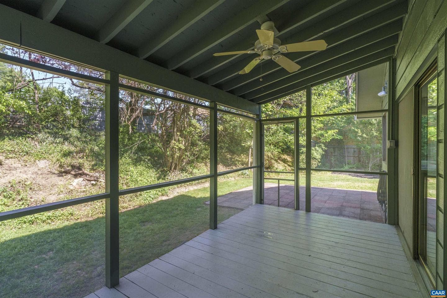 279 Tennis Dr photo 11