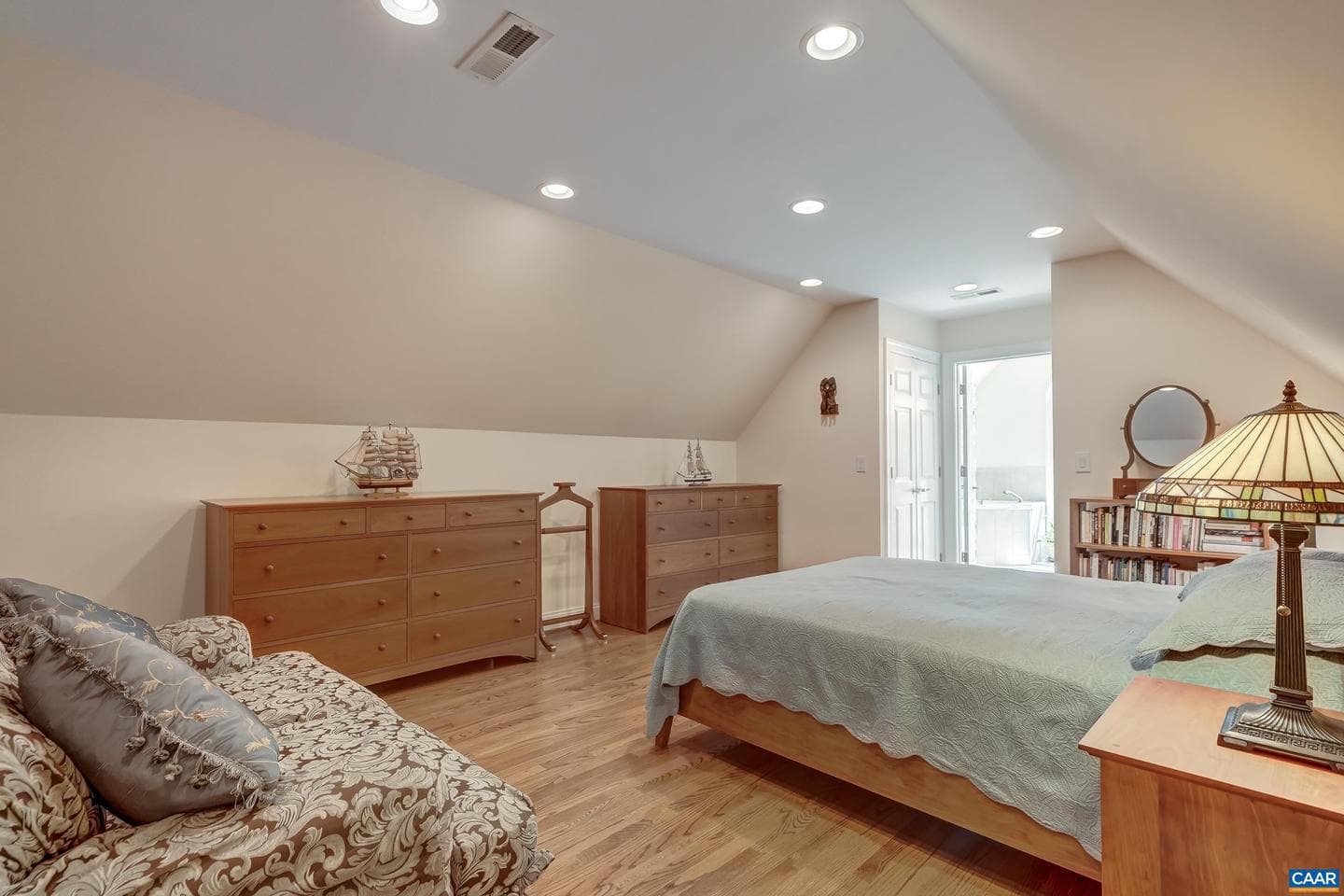 455 Foxdale Ln photo 36