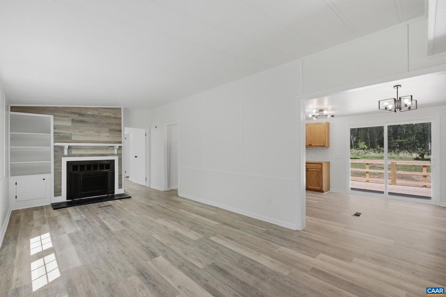 144 Alex Dr photo 9