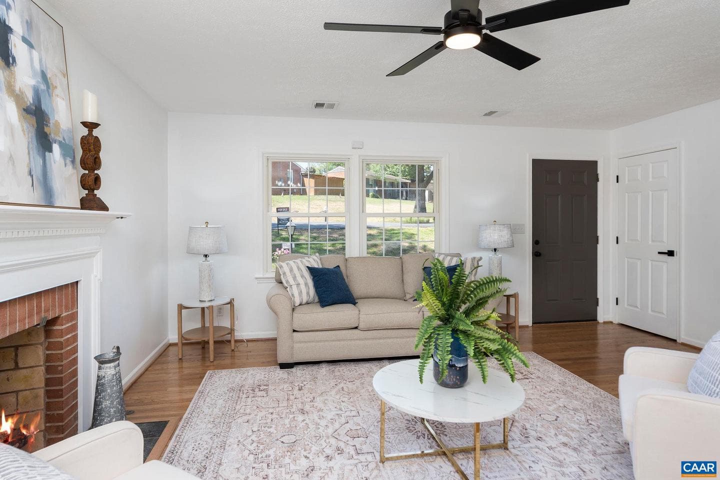 2208 Banbury St photo 6
