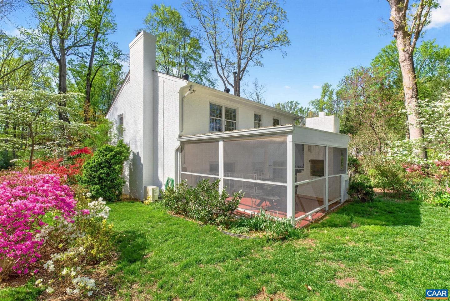 2409 Kerry Ln photo 3