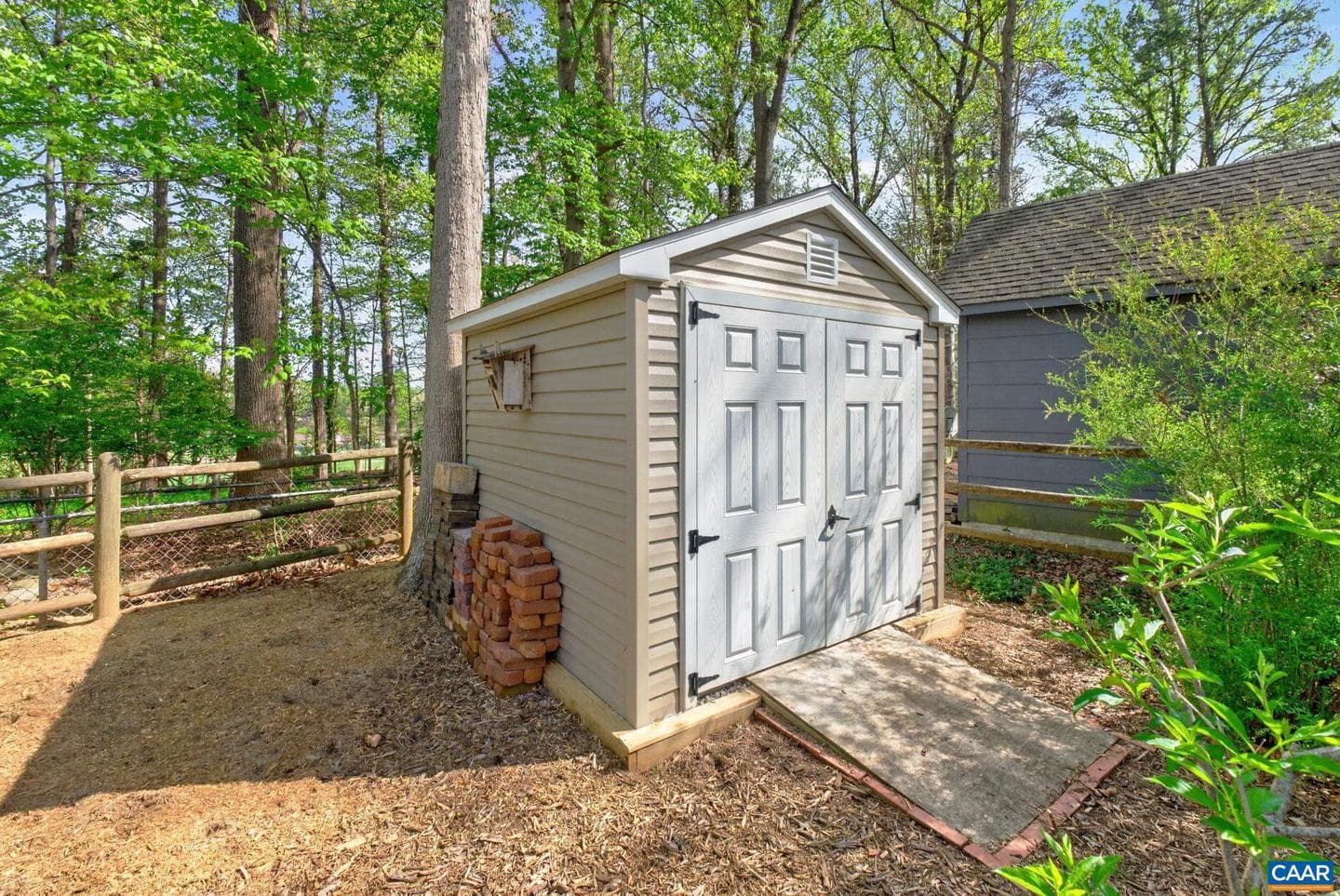2409 Kerry Ln photo 7