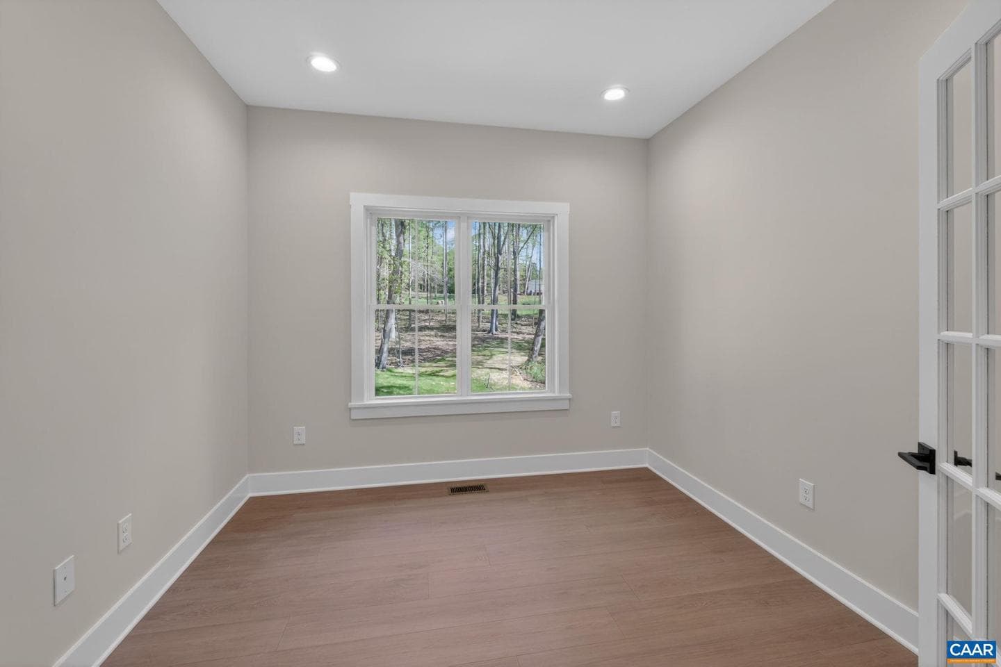 257 Palmer Pl photo 27