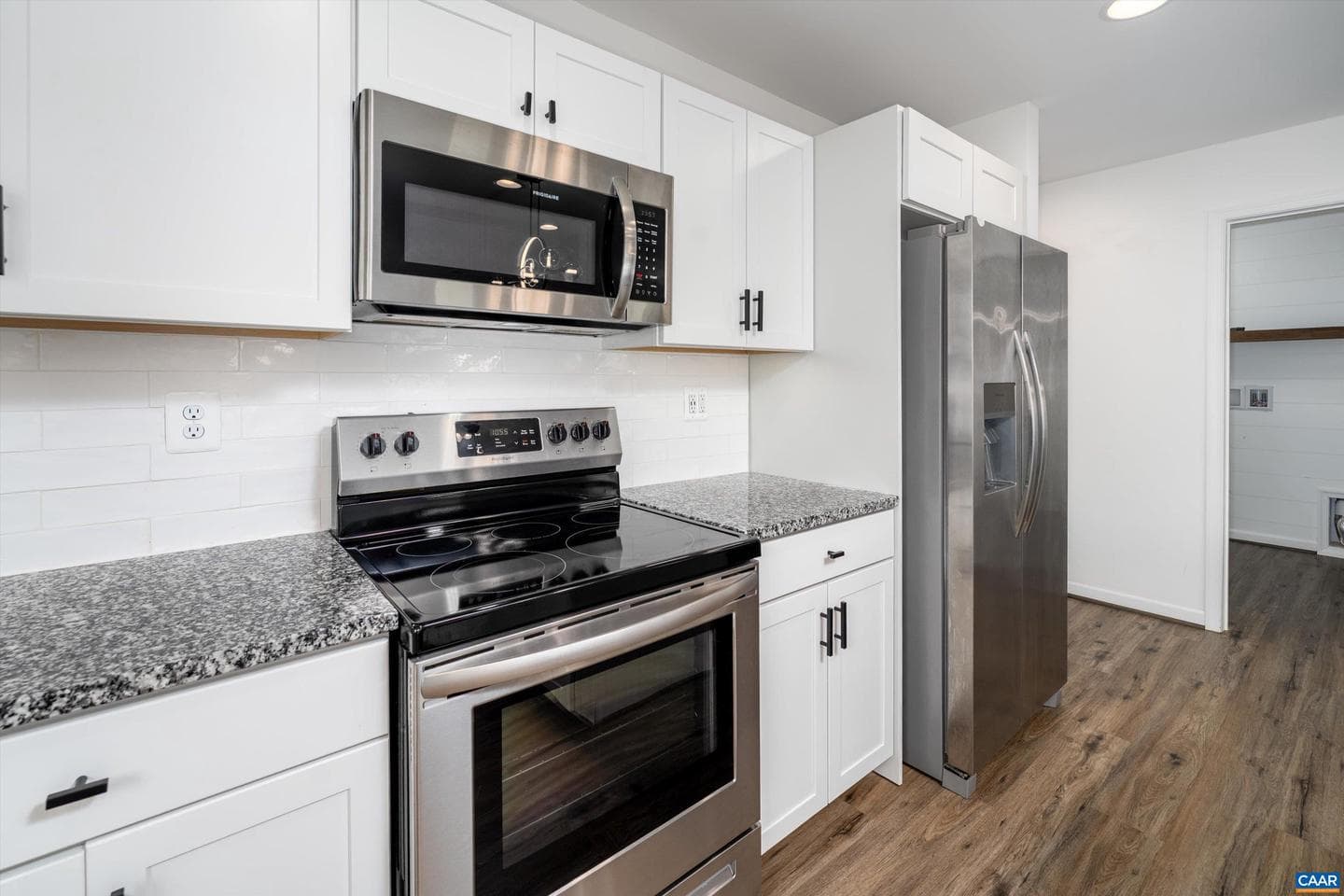 241 Vine St photo 13