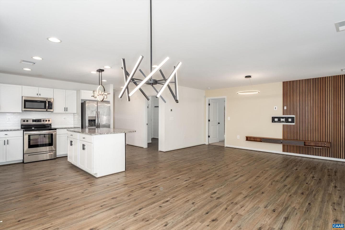 241 Vine St photo 20