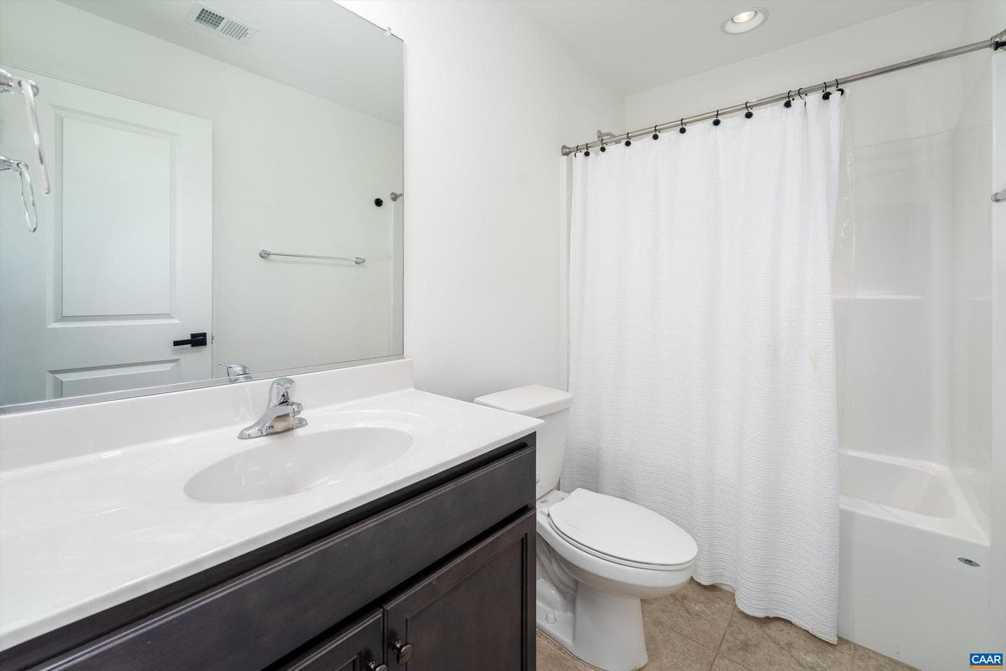 241 Vine St photo 35
