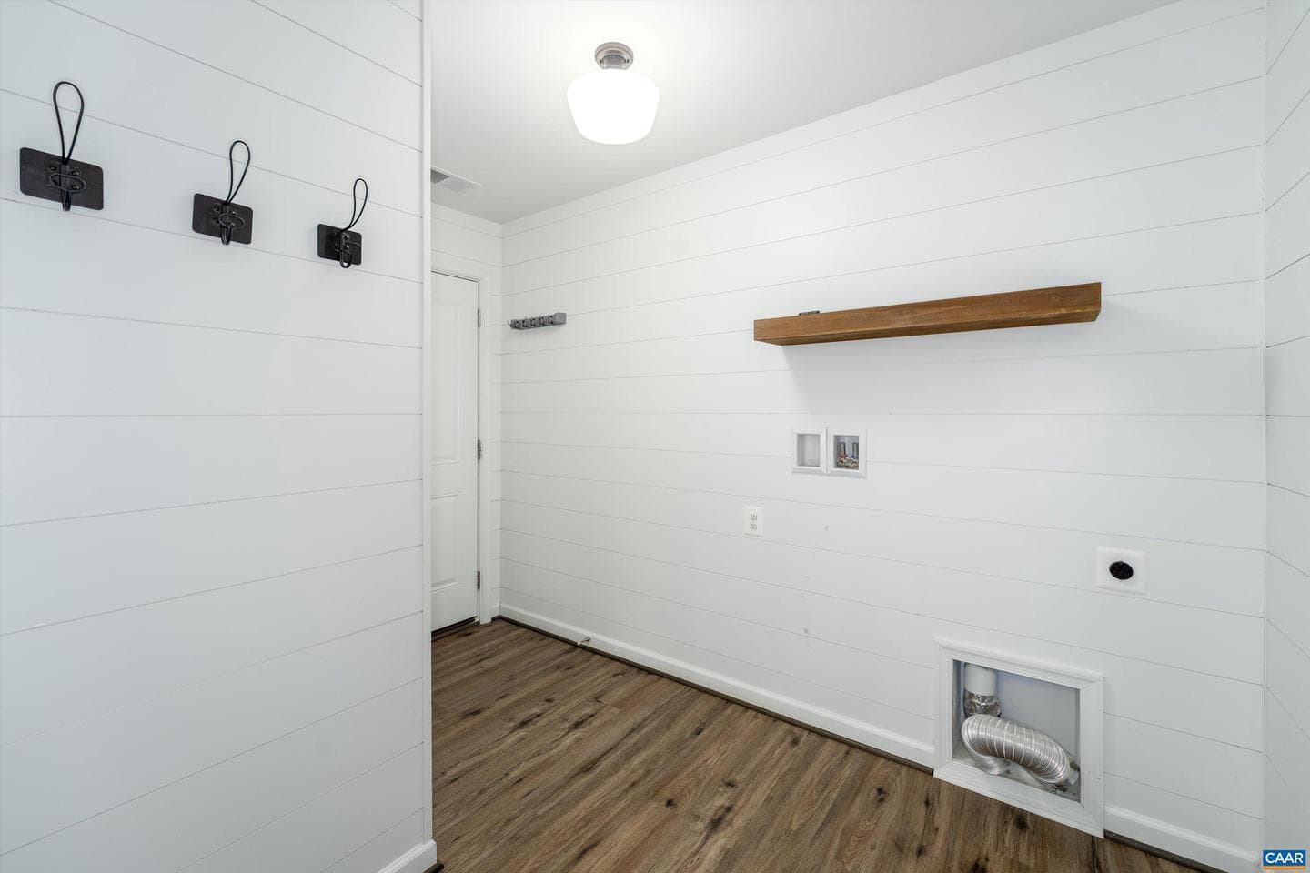241 Vine St photo 38