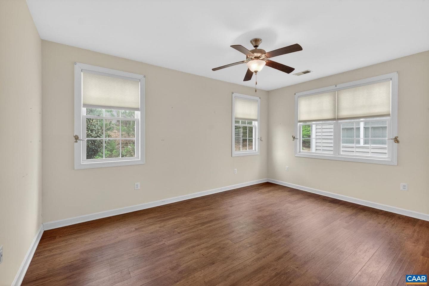 34 Virginia Ave photo 15