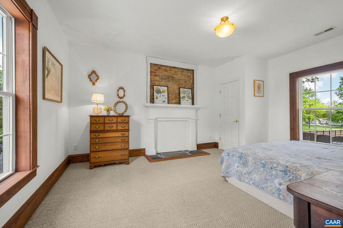 321 East St photo 42
