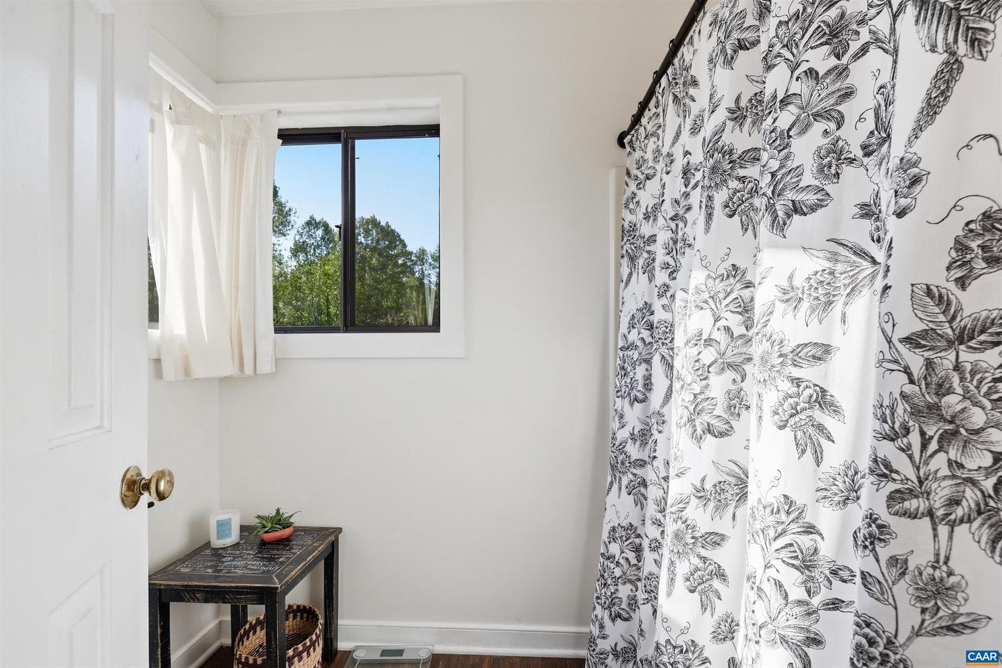1241 Chatham Rdg photo 24