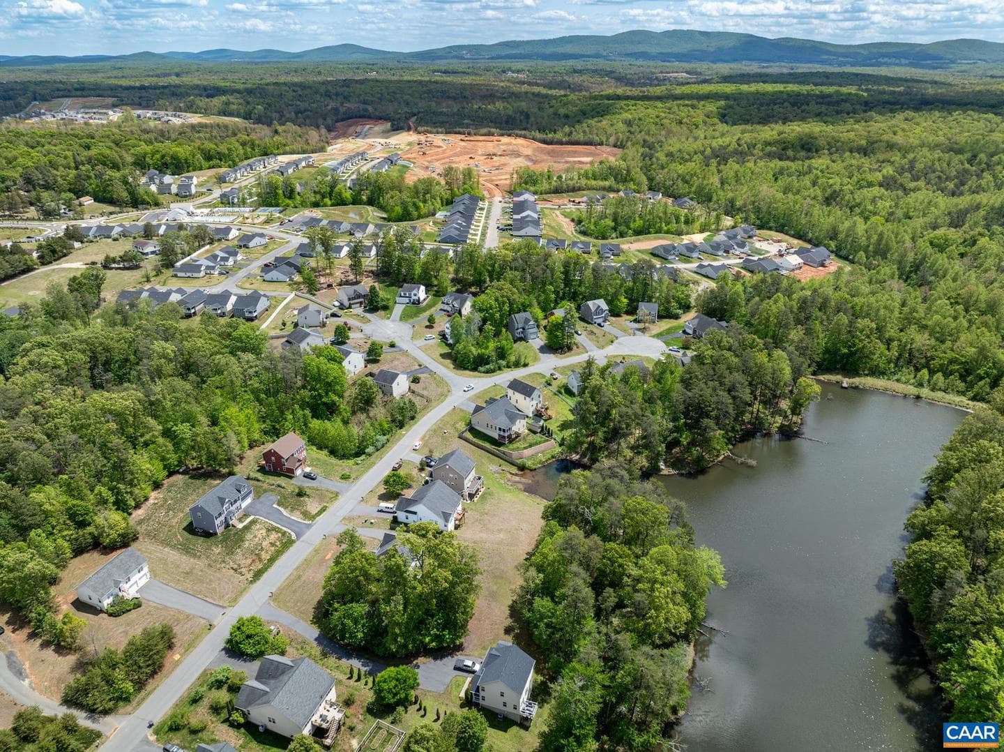 44 Flintstone Ct photo 13