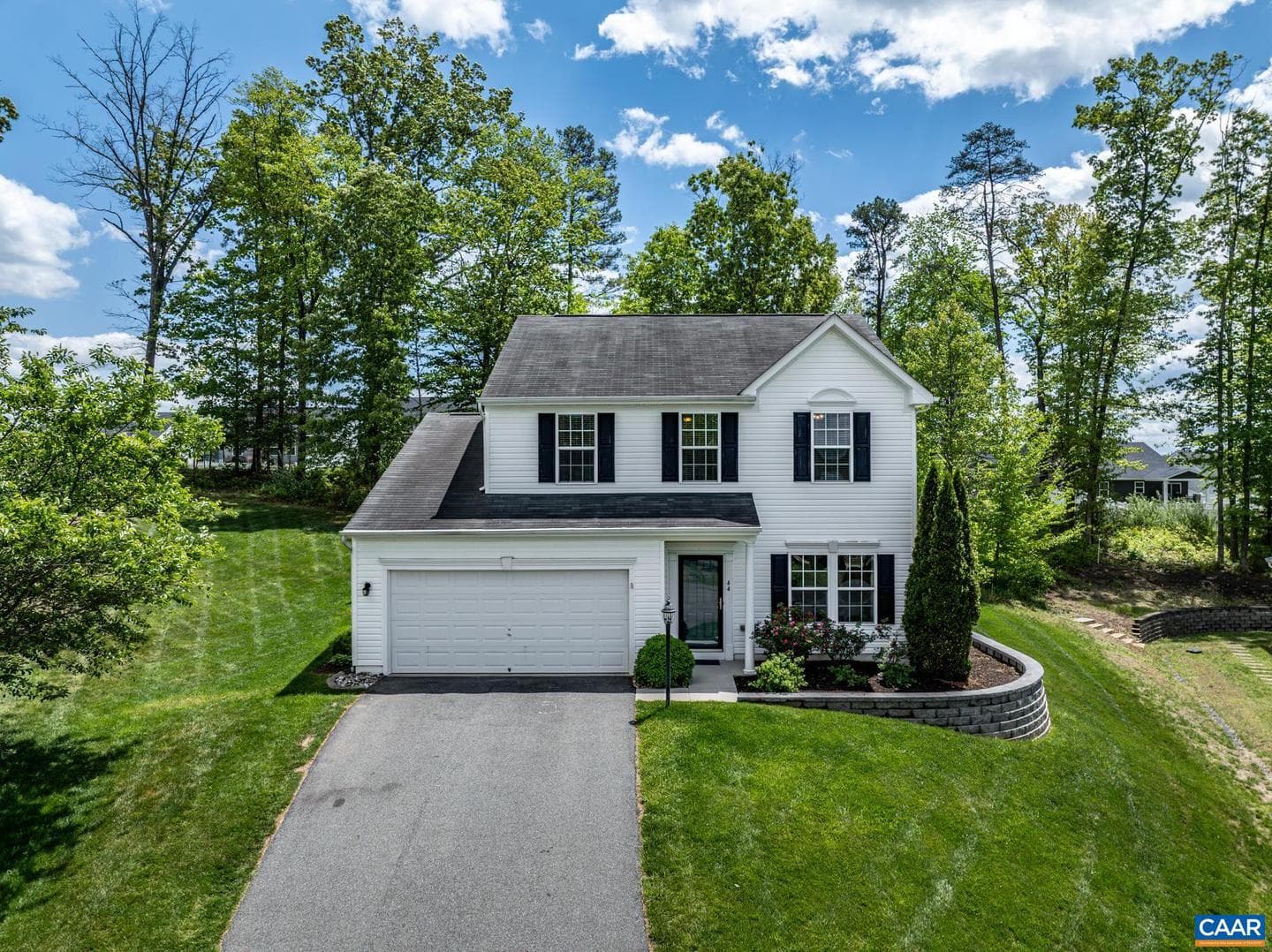 44 Flintstone Ct photo 2