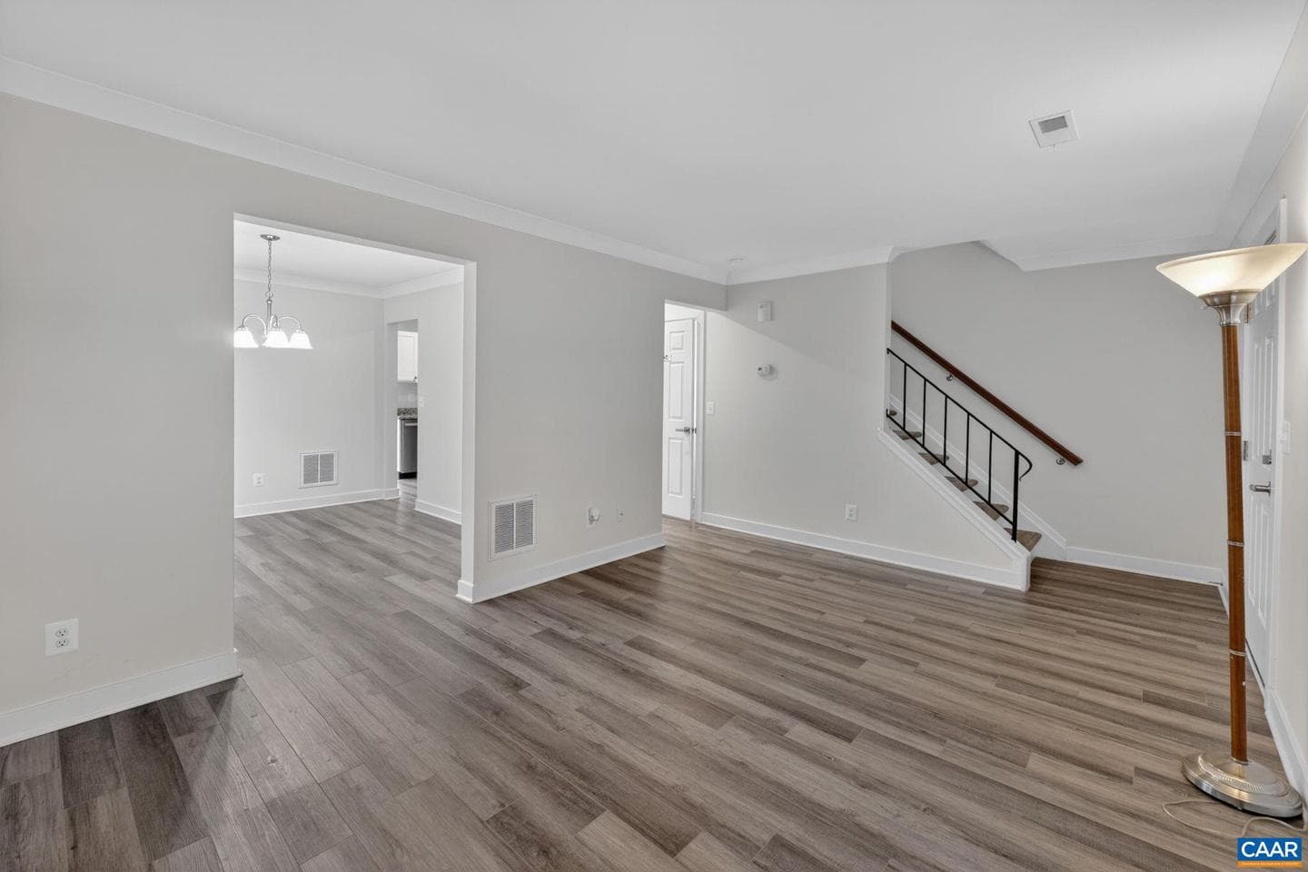 731 Prospect Ave photo 9
