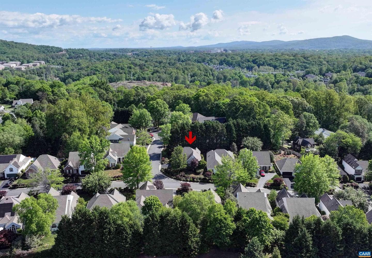 685 Courtyard Ct photo 45