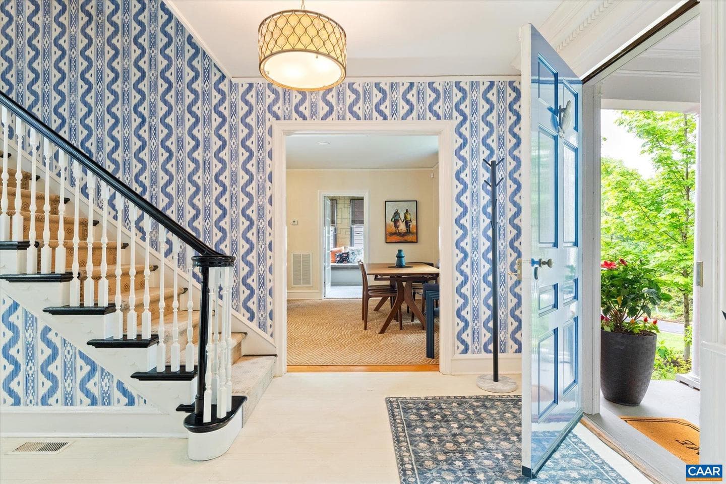 1627 Oxford Rd photo 5