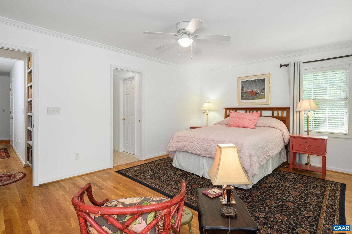 162 Burnet St photo 26