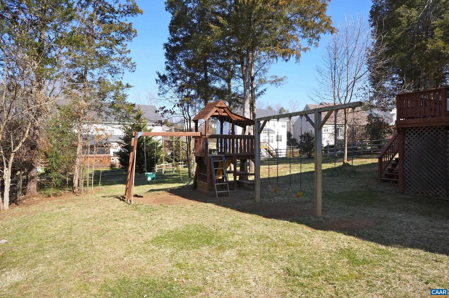 315 Pleasant Pl photo 22
