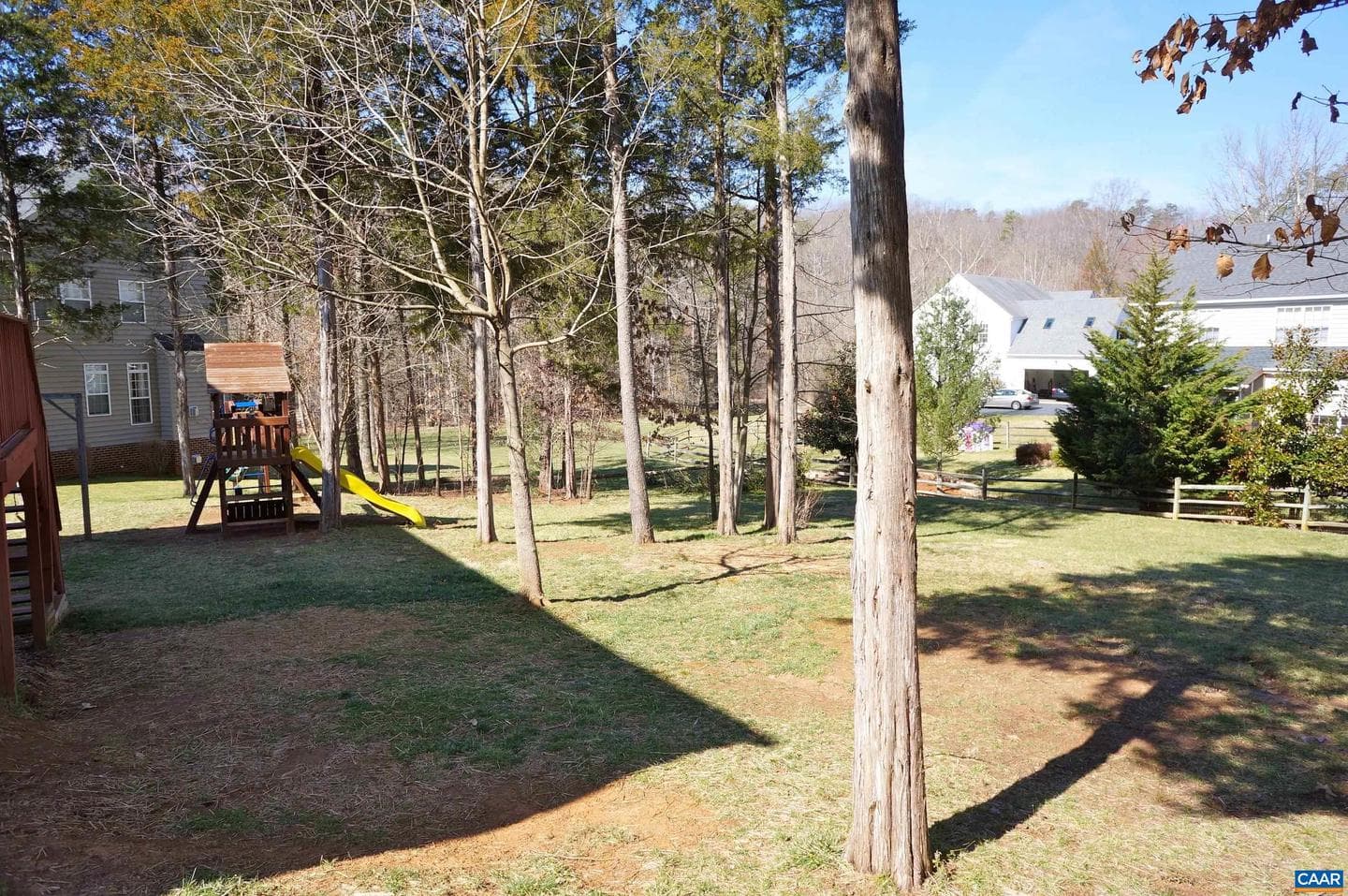 315 Pleasant Pl photo 23